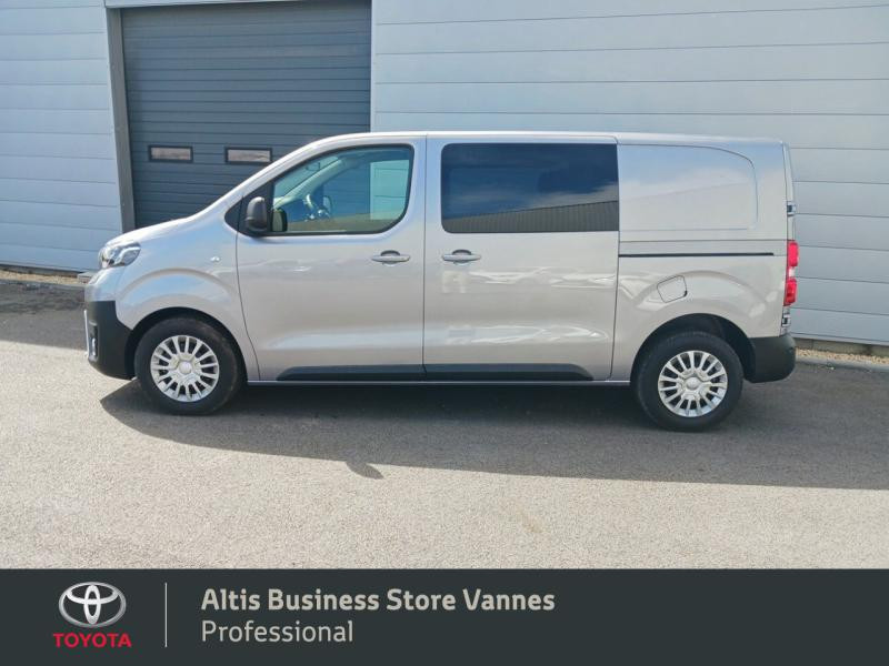 Photo 22 de l'offre de TOYOTA PROACE Medium 2.0 D-4D 140 Cabine Approfondie Business BVA MC22 à 44480€ chez Toyota Vannes Business Store