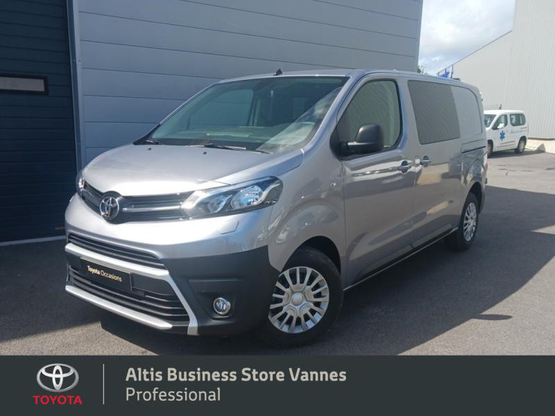 Photo 21 de l'offre de TOYOTA PROACE Medium 2.0 D-4D 140 Cabine Approfondie Business BVA MC22 à 44480€ chez Toyota Vannes Business Store