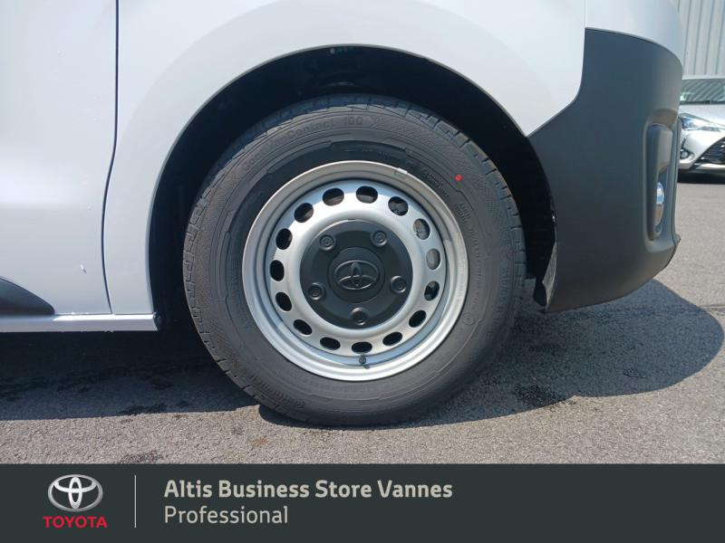 Photo 14 de l'offre de TOYOTA PROACE Medium 1.5 D-4D 120 Business RC21 à 30890€ chez Toyota Vannes Business Store