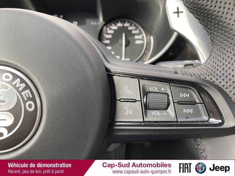 Photo 9 de l'offre de ALFA ROMEO Giulia 2.2 JTD 190ch Sprint AT8 MY22 à 42990€ chez Cap-Sud Automobiles - Quimper