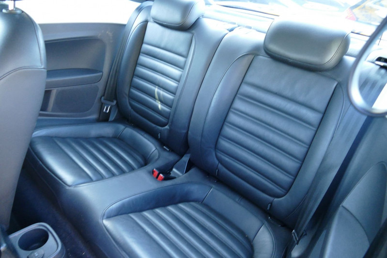 Photo 10 de l'offre de VOLKSWAGEN COCCINELLE 2.0 TSI 200CH SPORT DSG6 à 14500€ chez Actuel Auto Import
