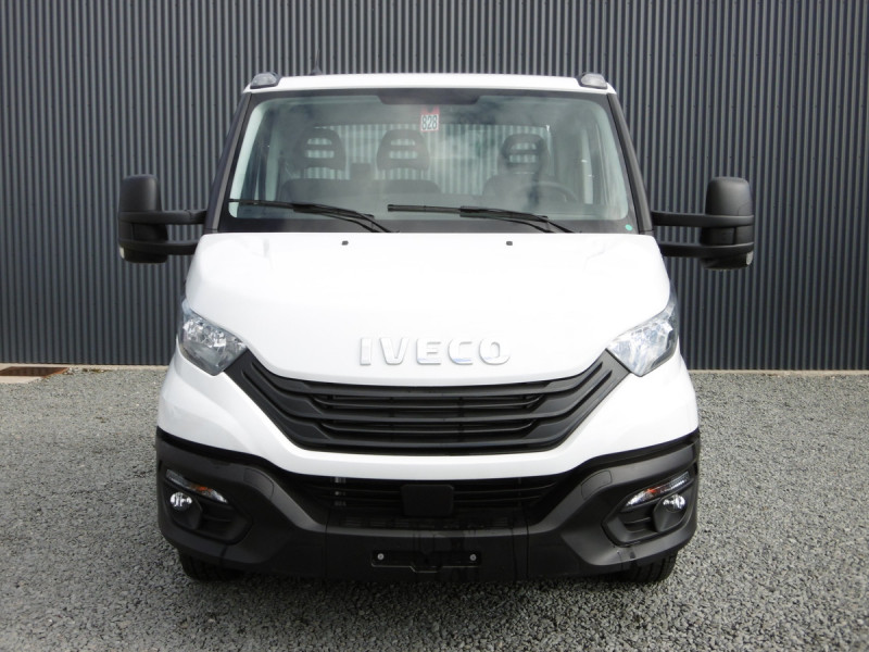 Photo 4 de l'offre de IVECO DAILY CHASSIS CAB 35S18 EMP 4100 à 46920€ chez Actuel Auto Import