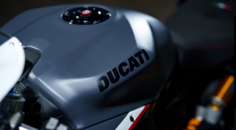 Photo 6 de l'offre de DUCATI PANIGALE V2 SUPERQUADRO FINAL EDITION à 36000€ chez Actuel Auto Import