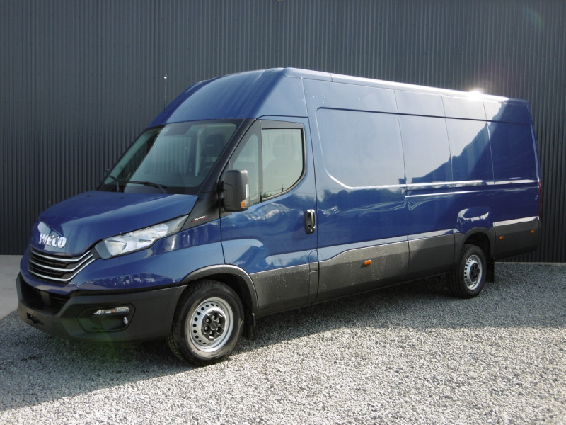 Iveco DAILY FOURGON 35S18 EMPATTEMENT 4100L H2 DIESEL Bleu cobalt Occasion à vendre