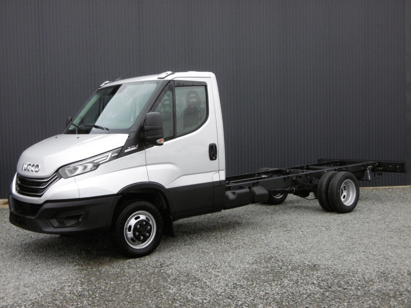 Iveco DAILY CHASSIS CABINE RJ 35C21HA8 D35C emp 4100 mm DIESEL GRIS PLATINE Occasion à vendre