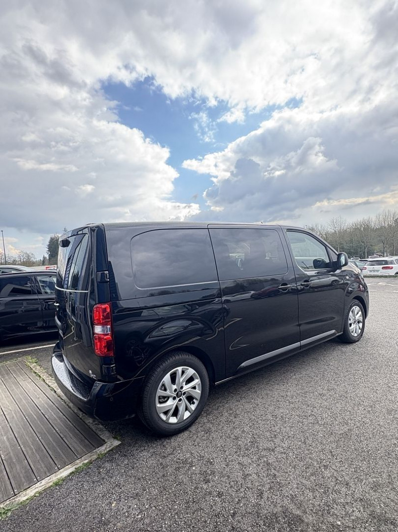 Photo 3 de l'offre de FIAT SCUDO FG M 2.0 BLUEHDI 180CH S&S CABINE APPROFONDIE FIXE PACK PREMIUM CONNECT EAT8 à 42990€ chez Mézière Automobiles