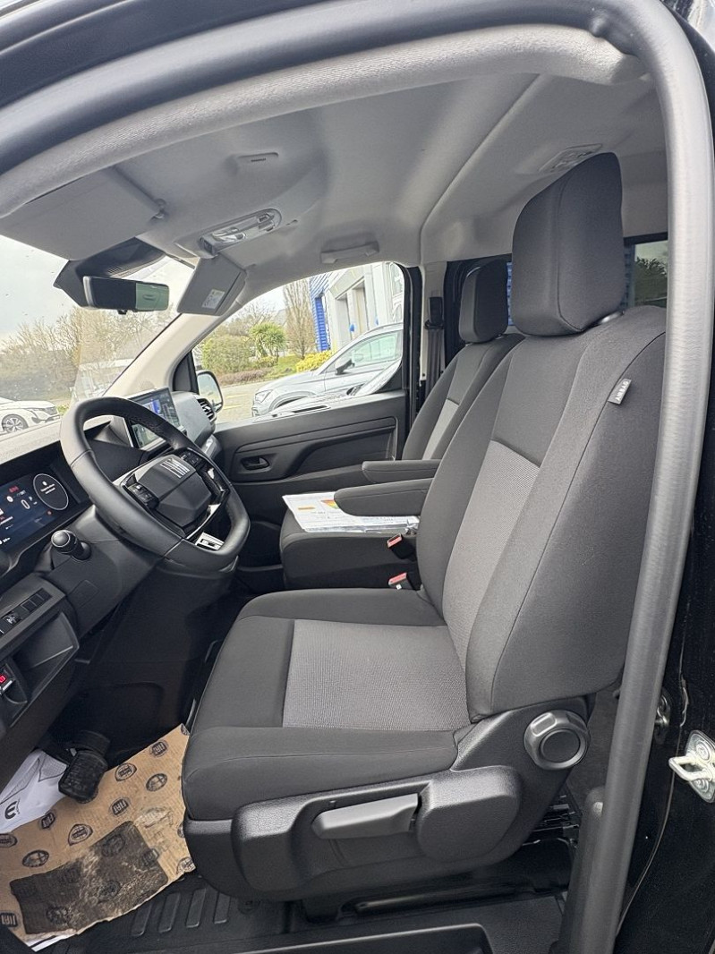 Photo 6 de l'offre de FIAT SCUDO FG M 2.0 BLUEHDI 180CH S&S CABINE APPROFONDIE FIXE PACK PREMIUM CONNECT EAT8 à 42990€ chez Mézière Automobiles