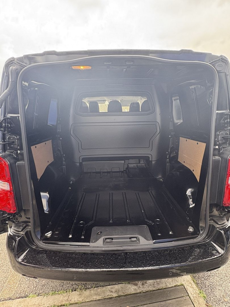 Photo 5 de l'offre de FIAT SCUDO FG M 2.0 BLUEHDI 180CH S&S CABINE APPROFONDIE FIXE PACK PREMIUM CONNECT EAT8 à 42990€ chez Mézière Automobiles