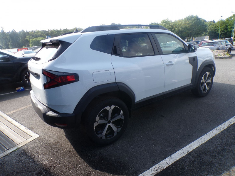 Photo 3 de l'offre de DACIA DUSTER 1.2 TCE MILD HYBRID 130CH JOURNEY 4X2 à 25990€ chez Mézière Automobiles