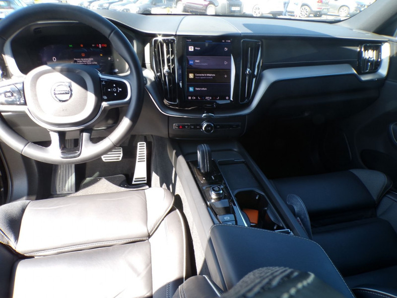 Photo 8 de l'offre de VOLVO XC60 B4 ADBLUE 197CH R-DESIGN GEARTRONIC à 40990€ chez Mézière Automobiles