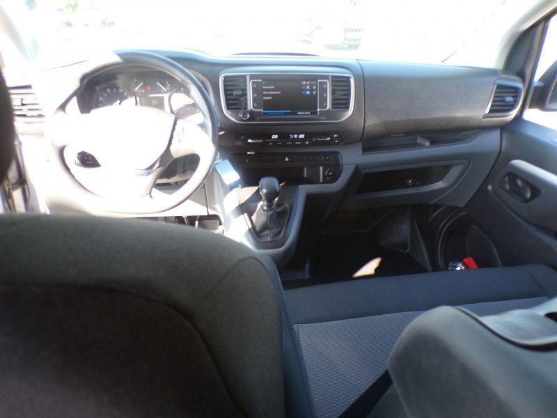 Photo 8 de l'offre de PEUGEOT EXPERT FG M 2.0 BLUEHDI 145CH S&S CABINE APPROFONDIE FIXE PACK ASPHALT à 30990€ chez Mézière Automobiles