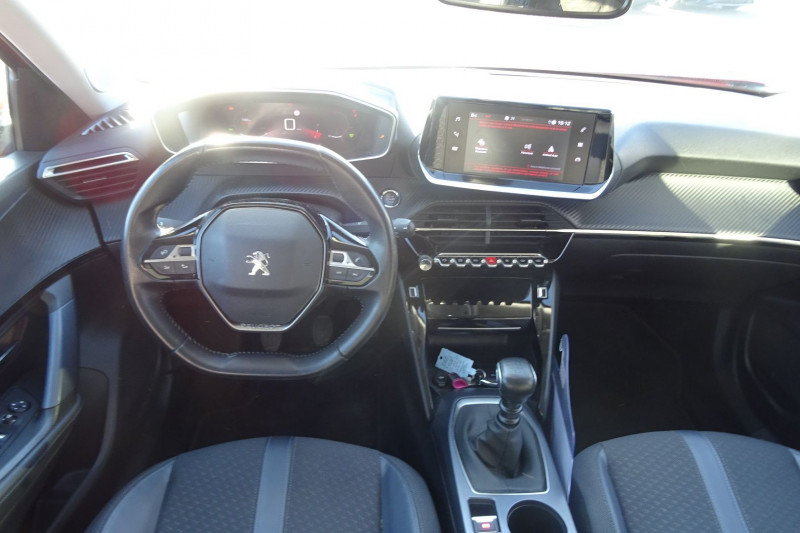 Photo 8 de l'offre de PEUGEOT 2008 1.2 PURETECH 130CH S&S ALLURE à 18990€ chez Mézière Automobiles