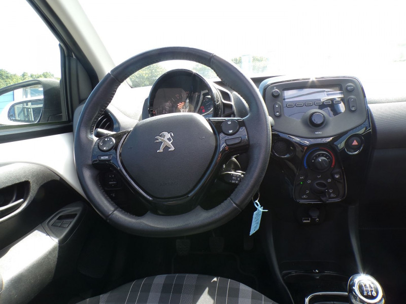 Photo 7 de l'offre de PEUGEOT 108 1.0 VTI STYLE TOP 5P à 10990€ chez Mézière Automobiles