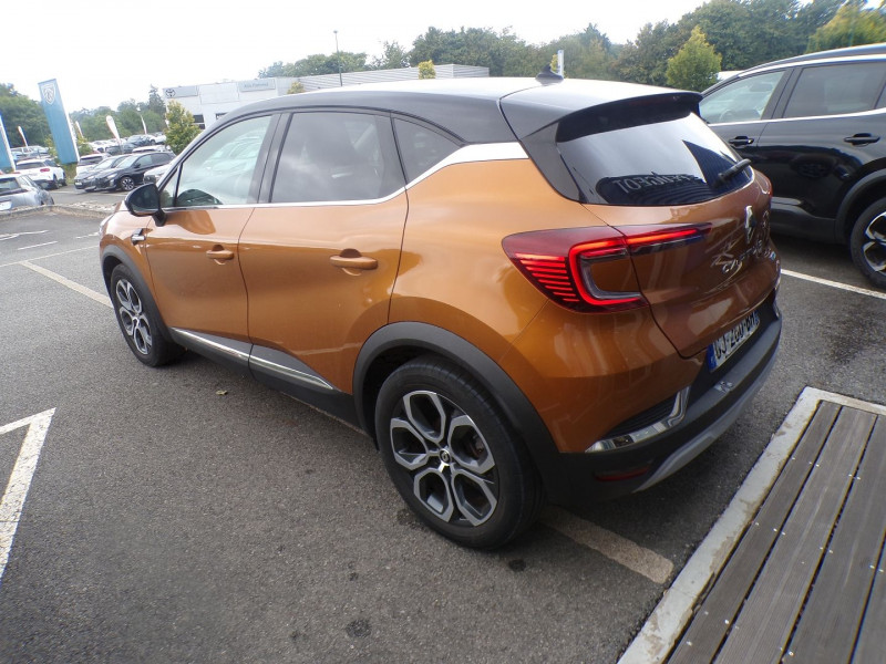 Photo 4 de l'offre de RENAULT CAPTUR II 1.6 E-TECH HYBRIDE 145CH INTENS -21 à 20000€ chez Mézière Automobiles