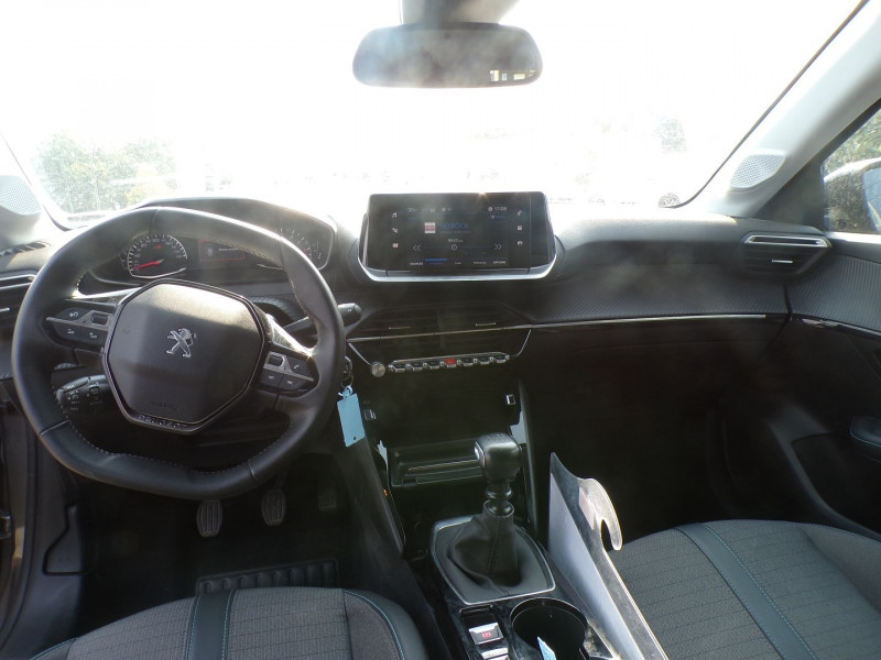 Photo 8 de l'offre de PEUGEOT 208 1.5 BLUEHDI 100CH S&S ALLURE à 17990€ chez Mézière Automobiles