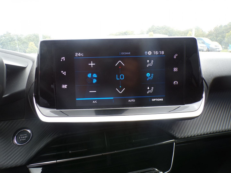 Photo 9 de l'offre de PEUGEOT 208 1.5 BLUEHDI 100CH S&S ALLURE PACK à 17990€ chez Mézière Automobiles