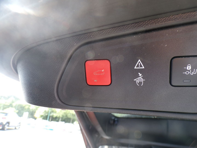 Photo 6 de l'offre de PEUGEOT 3008 1.2 PURETECH 130CH E6.C ALLURE S&S à 16990€ chez Mézière Automobiles