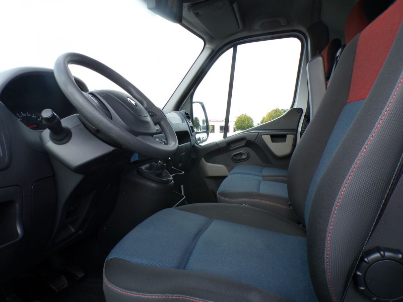 Photo 5 de l'offre de RENAULT MASTER III FG F3300 L2H2 2.3 DCI 130CH GRAND CONFORT EURO6 à 20990€ chez Mézière Automobiles