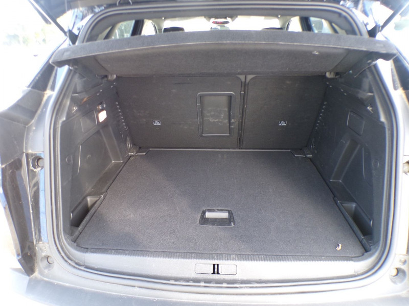 Photo 5 de l'offre de PEUGEOT 3008 1.5 BLUEHDI 130CH S&S ALLURE PACK EAT8 à 29990€ chez Mézière Automobiles