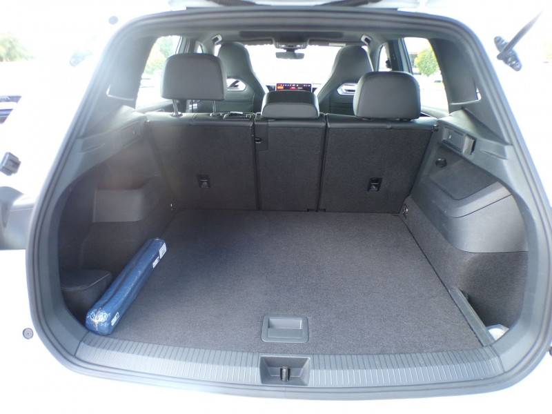 Photo 5 de l'offre de VOLKSWAGEN TIGUAN 2.0 TDI 150CH R-LINE DSG7 à 44990€ chez Mézière Automobiles