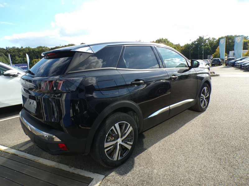 Photo 3 de l'offre de PEUGEOT 3008 1.5 BLUEHDI 130CH S&S ALLURE PACK EAT8 à 25990€ chez Mézière Automobiles