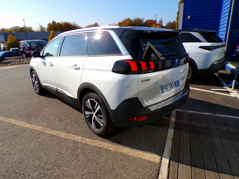 Photo 4 de l'offre de PEUGEOT 5008 1.5 BLUEHDI 130CH E6.C ALLURE S&S EAT8 à 22990€ chez Mézière Automobiles