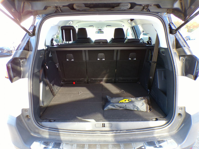 Photo 5 de l'offre de PEUGEOT 5008 1.5 BLUEHDI 130CH E6.C ALLURE S&S EAT8 à 22990€ chez Mézière Automobiles