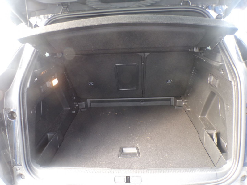 Photo 5 de l'offre de PEUGEOT 3008 1.5 BLUEHDI 130CH S&S GT EAT8 à 25990€ chez Mézière Automobiles