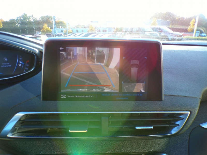 Photo 8 de l'offre de PEUGEOT 3008 1.6 BLUEHDI 120CH ALLURE S&S à 16990€ chez Mézière Automobiles