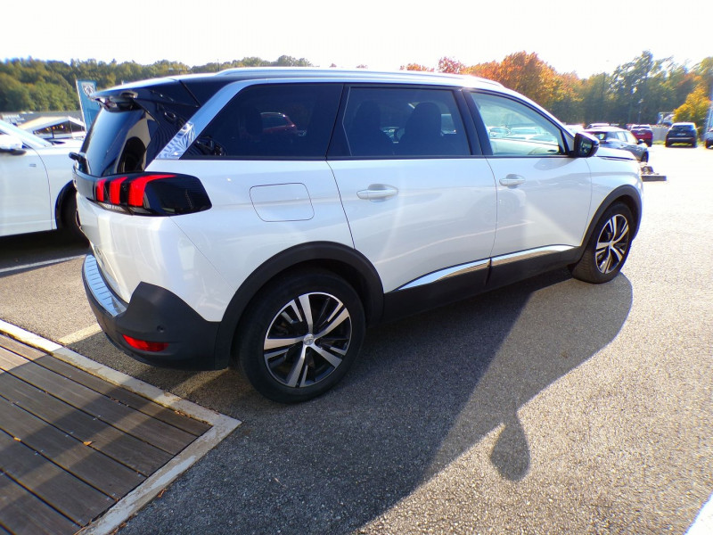 Photo 3 de l'offre de PEUGEOT 5008 1.5 BLUEHDI 130CH E6.C ALLURE S&S EAT8 à 22990€ chez Mézière Automobiles