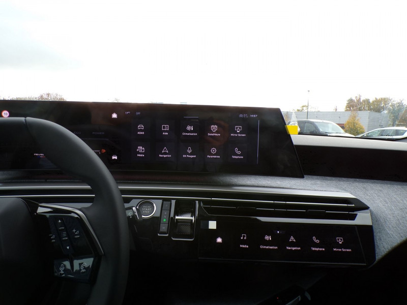 Photo 9 de l'offre de PEUGEOT 3008 1.2 HYBRID 145CH ALLURE E-DCS6 à 32990€ chez Mézière Automobiles