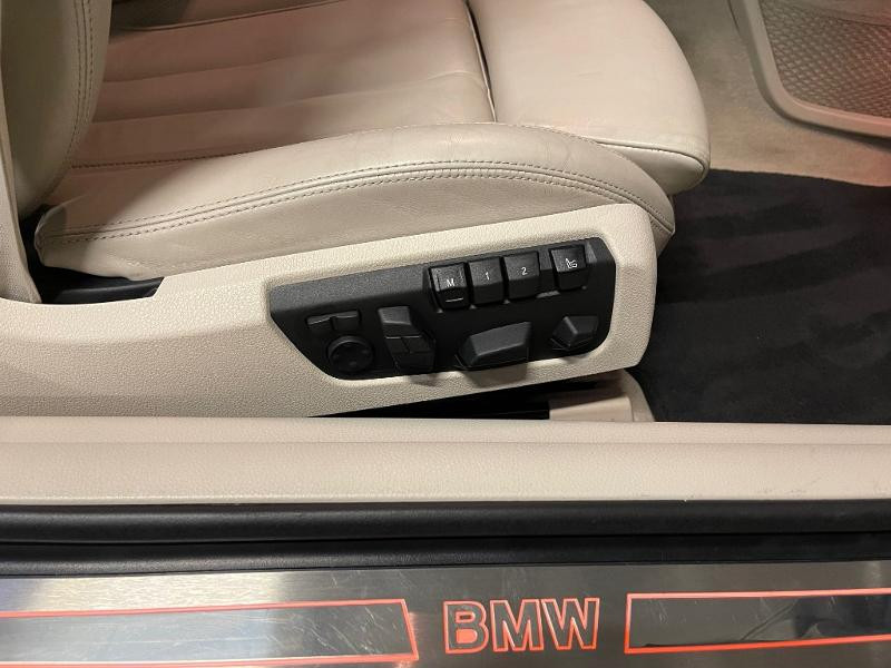 Photo 13 de l'offre de BMW Serie 6 Cabriolet 640dA xDrive 313ch Exclusive à 32990€ chez Cotten Autos avenue de la gare