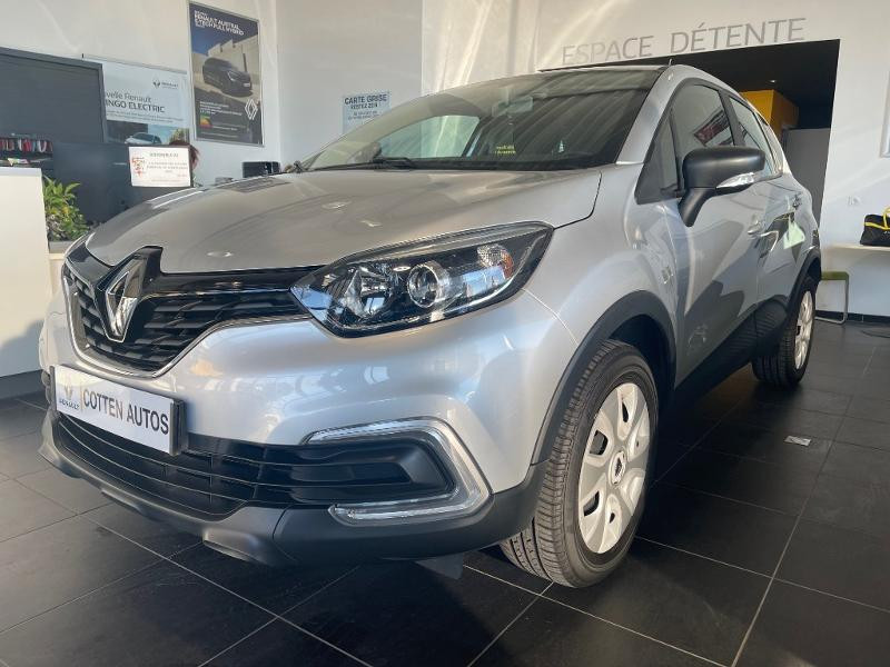 Photo 3 de l'offre de RENAULT Captur 0.9 TCe 90ch energy Life Euro6c à 13990€ chez Cotten Autos avenue de la gare