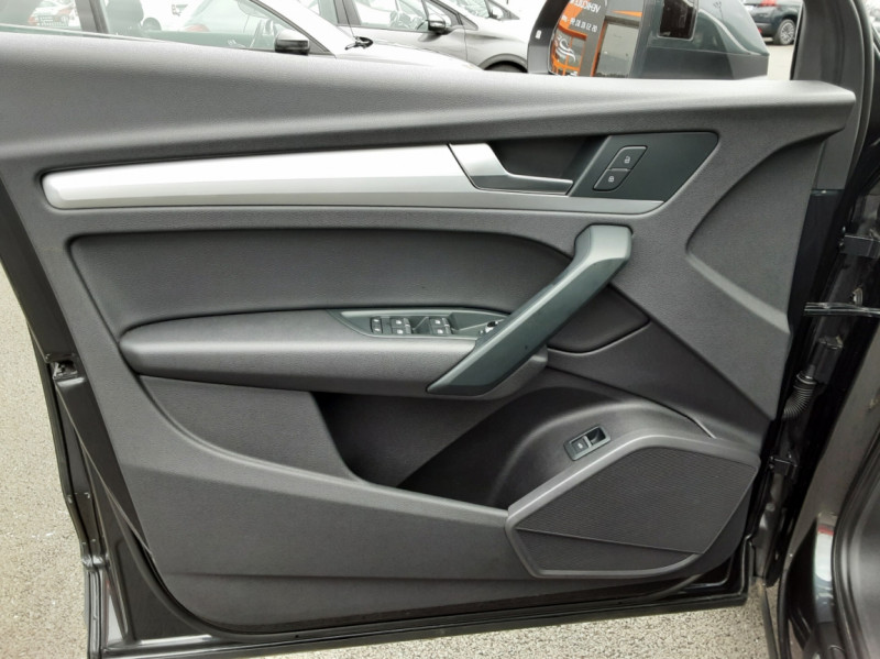 Photo 50 de l'offre de AUDI Q5 2.0 TDI 190 S tronic 7 Quattro Design Luxe à 32700€ chez Centrale auto marché Périgueux