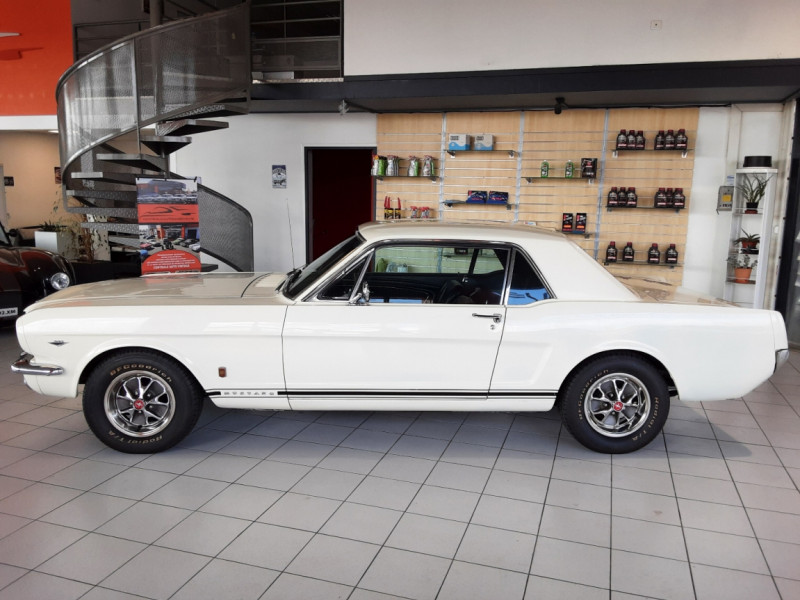 Photo 8 de l'offre de FORD MUSTANG COUPE CODE A GT WHITE V8  à 39600€ chez Centrale auto marché Périgueux