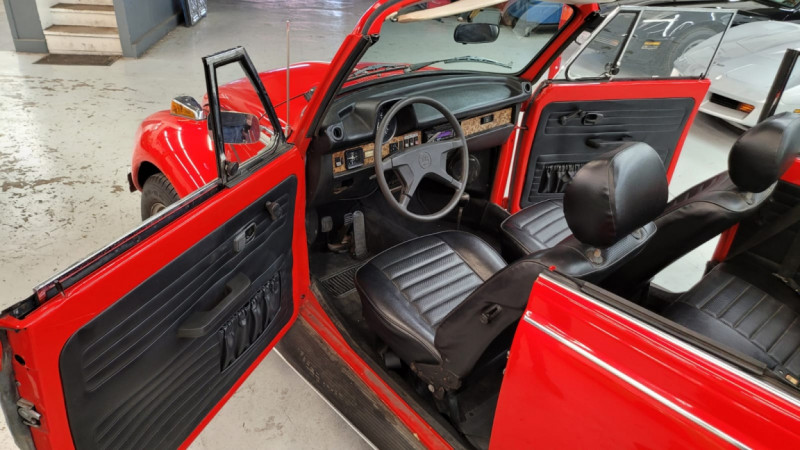Photo 10 de l'offre de VOLKSWAGEN COCCINELLE 1303 convertible karman RED à 24990€ chez Centrale auto marché Périgueux