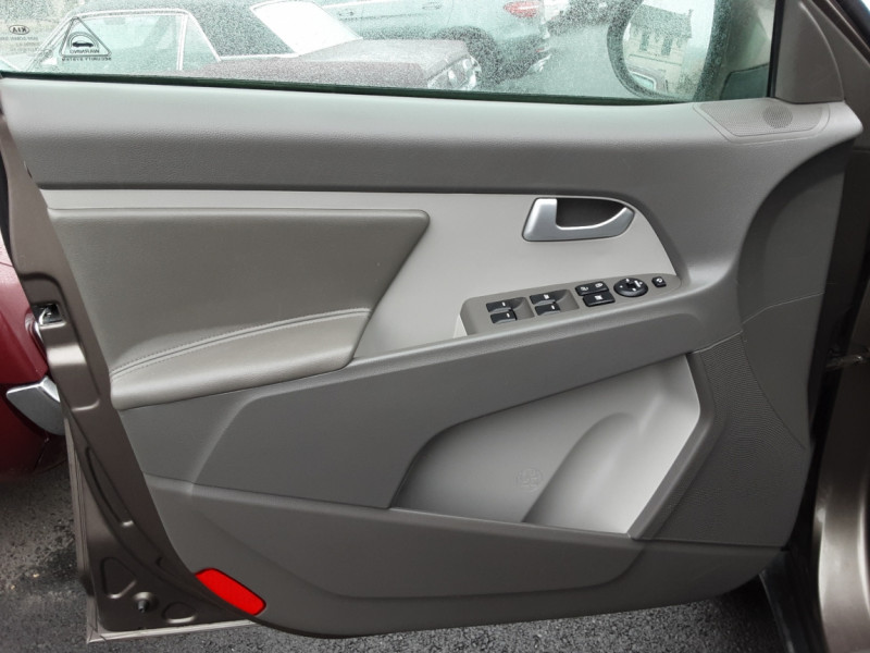 Photo 31 de l'offre de KIA SPORTAGE 1.7 CRDi 115 ISG 2WD Premium à 9490€ chez Centrale auto marché Périgueux