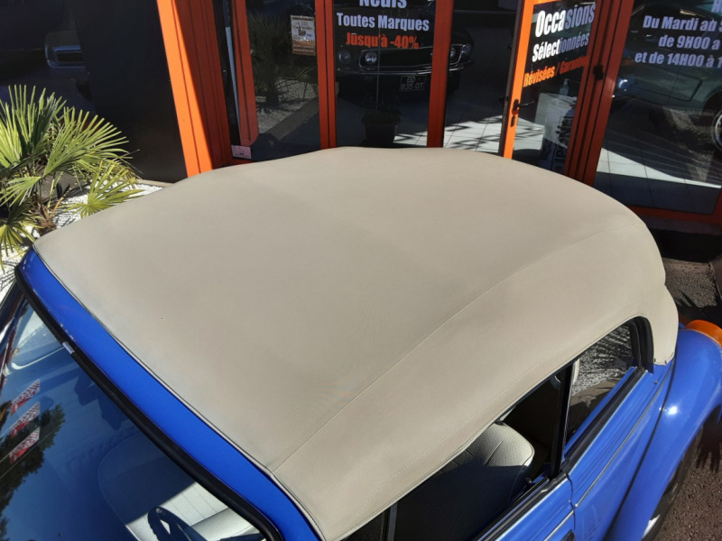 Photo 6 de l'offre de VOLKSWAGEN COCCINELLE 1303 convertible karman BLUE à 26990€ chez Centrale auto marché Périgueux