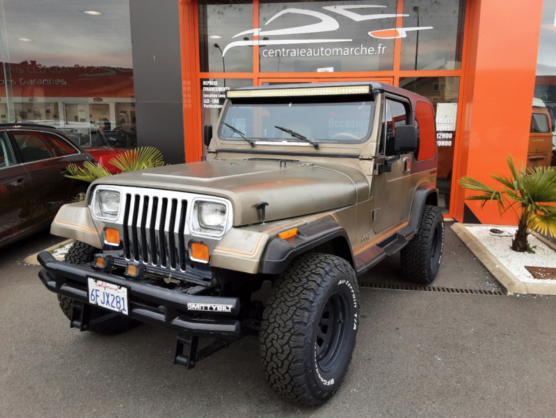 Jeep WRANGLER LAREDO 4.2L 6 CYLINDRES BRONZE Essence sans plomb  Occasion à vendre