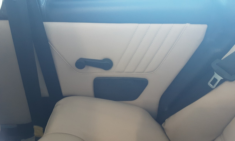 Photo 34 de l'offre de VOLKSWAGEN GOLF 1.8 cabriolet 112 KARMAN WOLFSBURG EDITION à 16990€ chez Centrale auto marché Périgueux