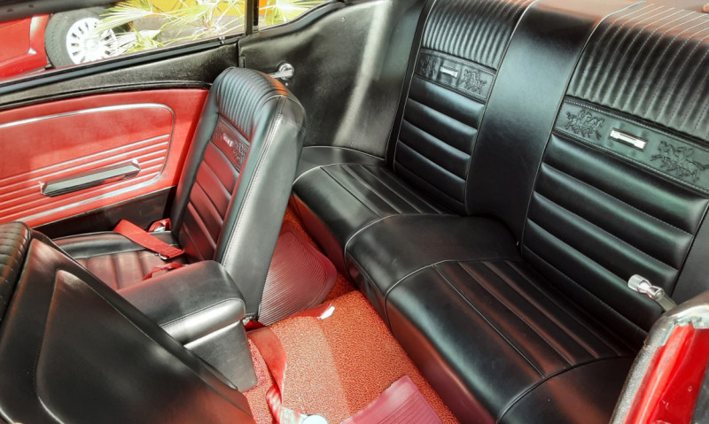 Photo 10 de l'offre de FORD MUSTANG COUPE 289CI V8 BURGUNDY 1966 à 35900€ chez Centrale auto marché Périgueux