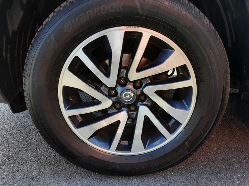 Photo 49 de l'offre de NISSAN NAVARA 2.3 DCI 160 KING CAB TEKNA à 25490€ chez Centrale auto marché Périgueux