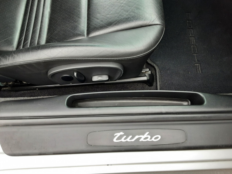 Photo 29 de l'offre de PORSCHE 911 3.6i 996 Turbo Tiptronic S  à 49900€ chez Centrale auto marché Périgueux