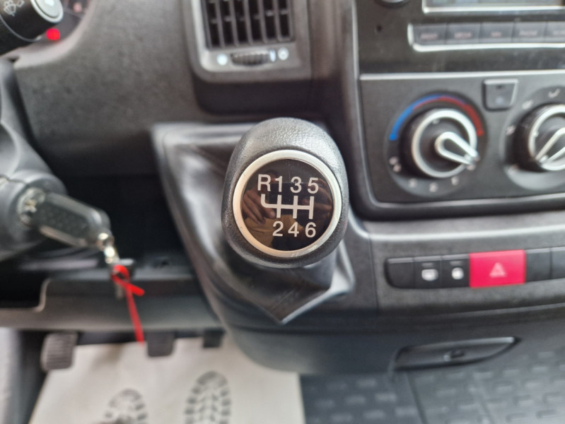 Photo 44 de l'offre de CITROEN JUMPER CAISSE 20M3 BLUEHDi 160 BVM6 CONFORT à 26990€ chez Centrale auto marché Périgueux