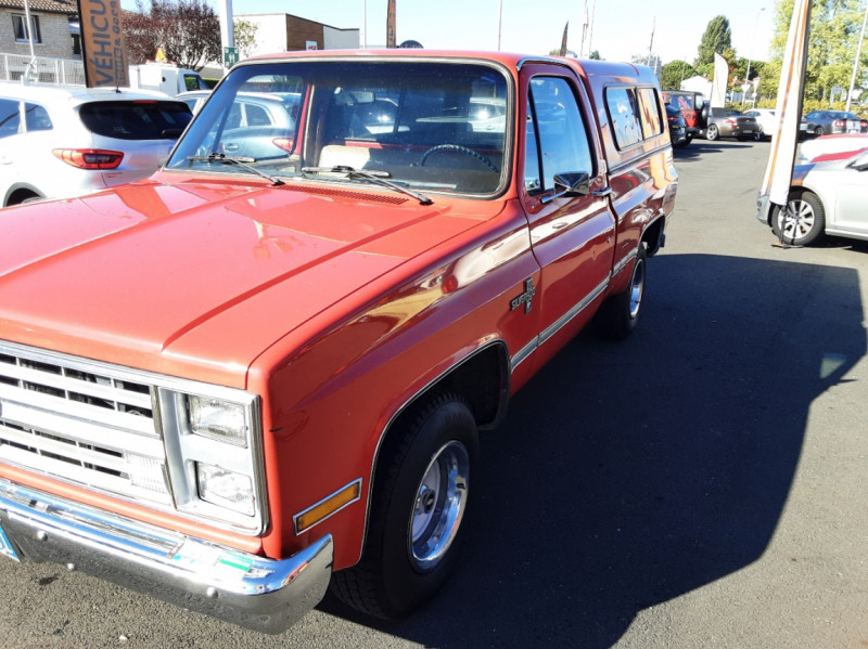 Photo 12 de l'offre de CHEVROLET C10 V8 305CI SILVERADO 5.0L 1985 à 26900€ chez Centrale auto marché Périgueux