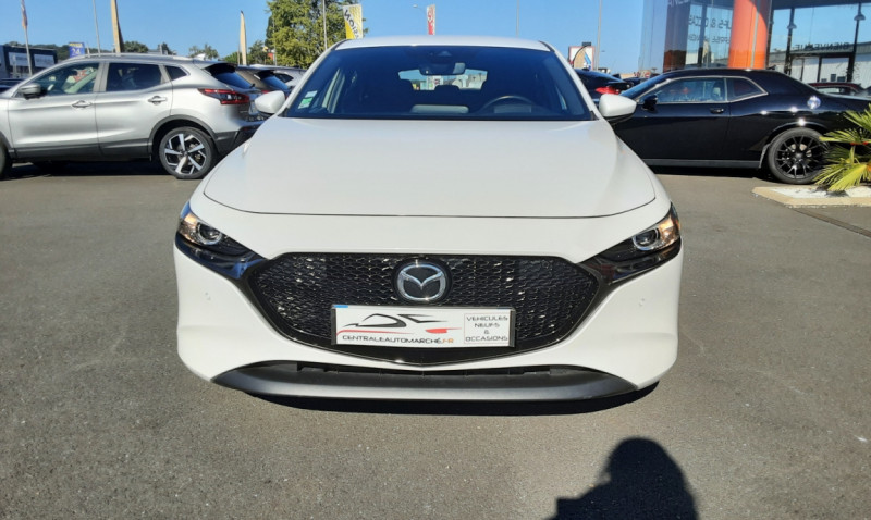 Photo 23 de l'offre de MAZDA MAZDA 3 2.0L SKYACTIV-G M Hybrid 122 ch BVM6 Sportline à 18490€ chez Centrale auto marché Périgueux