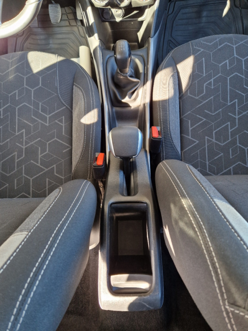 Photo 13 de l'offre de PEUGEOT 2008 BlueHDi 100ch SetS BVM5 Active Business à 11490€ chez Centrale auto marché Périgueux