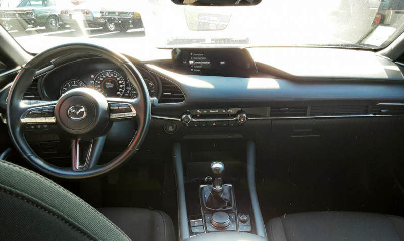 Photo 4 de l'offre de MAZDA MAZDA 3 2.0L SKYACTIV-G M Hybrid 122 ch BVM6 Sportline à 18490€ chez Centrale auto marché Périgueux