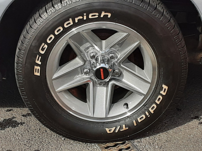 Photo 42 de l'offre de CHEVROLET CAMARO Z28  5.0L V8 à 29990€ chez Centrale auto marché Périgueux