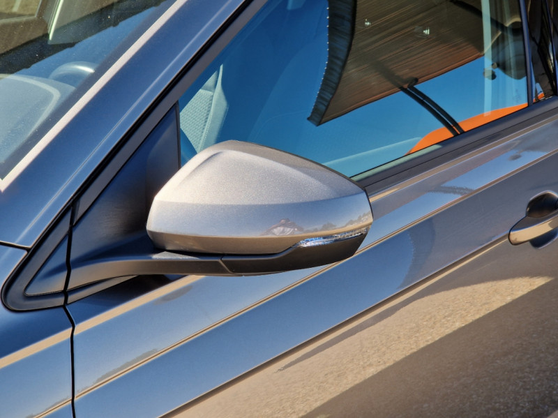 Photo 7 de l'offre de VOLKSWAGEN POLO 1.0 TSI 95 SetS BVM5  à 15990€ chez Centrale auto marché Périgueux